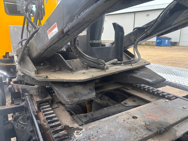 2025-axle-end-dump-image-72