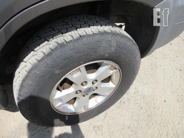 2005-ford-escape-xlt-image-17