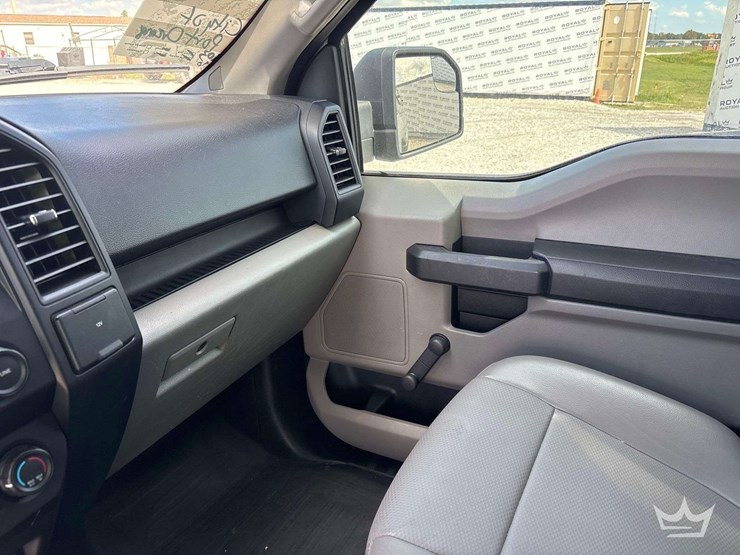 2016-ford-f150-image-19
