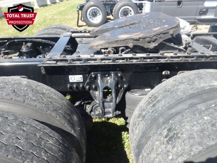 2023-kenworth-t680-image-7