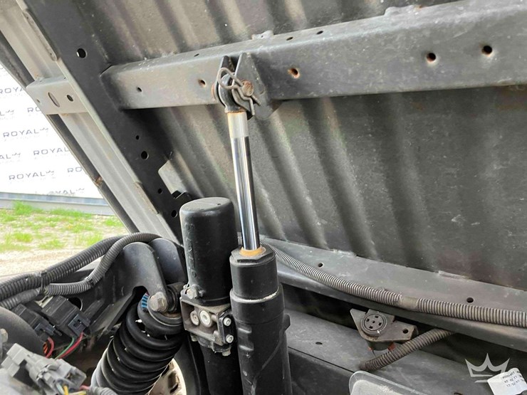 john-deere-gator-image-26