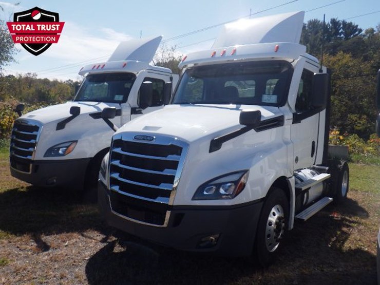 2022-freightliner-cascadia-126-image-1