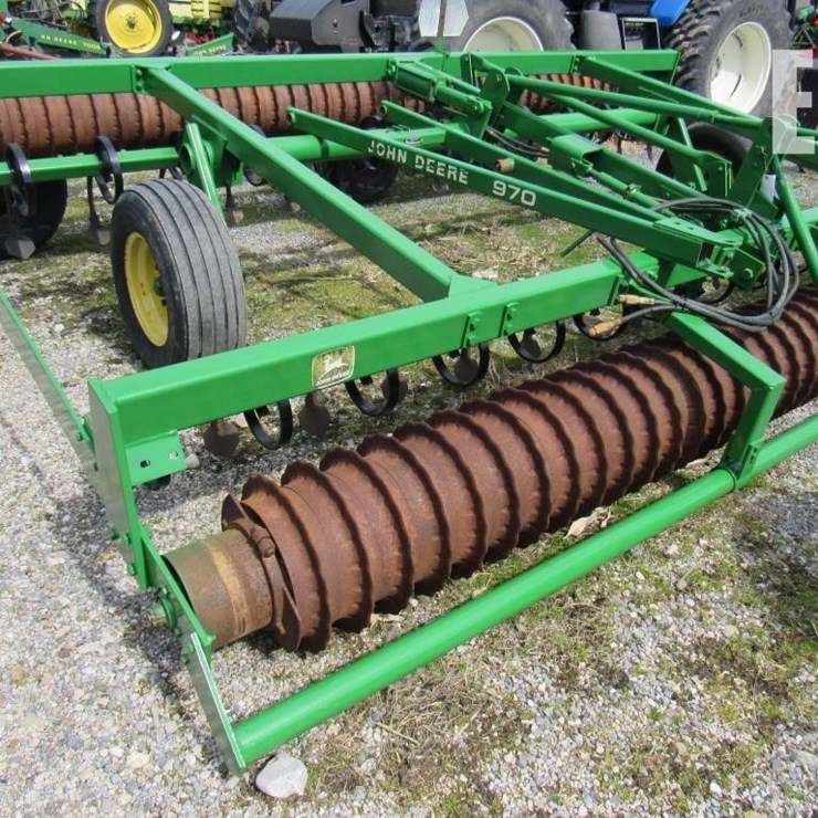 670 JOHN DEERE 670