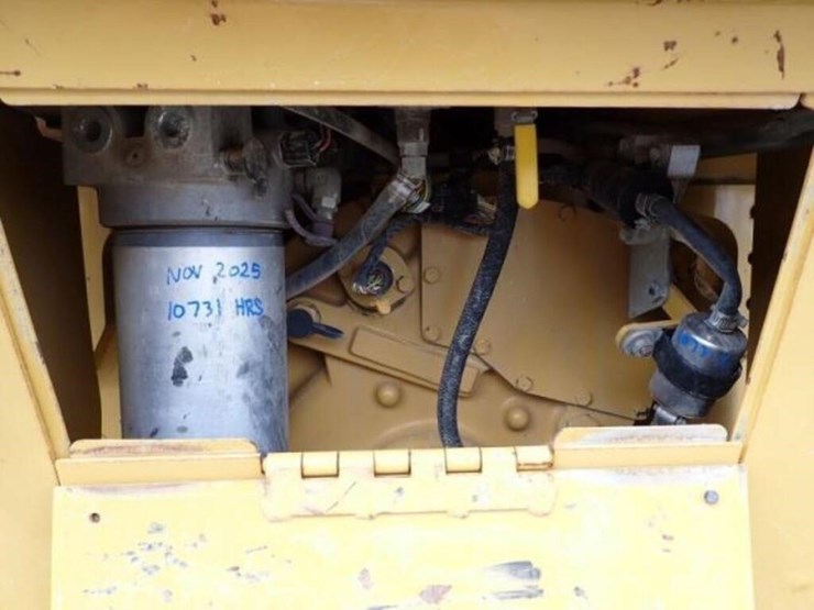 2013-caterpillar-d6n-xl-image-71