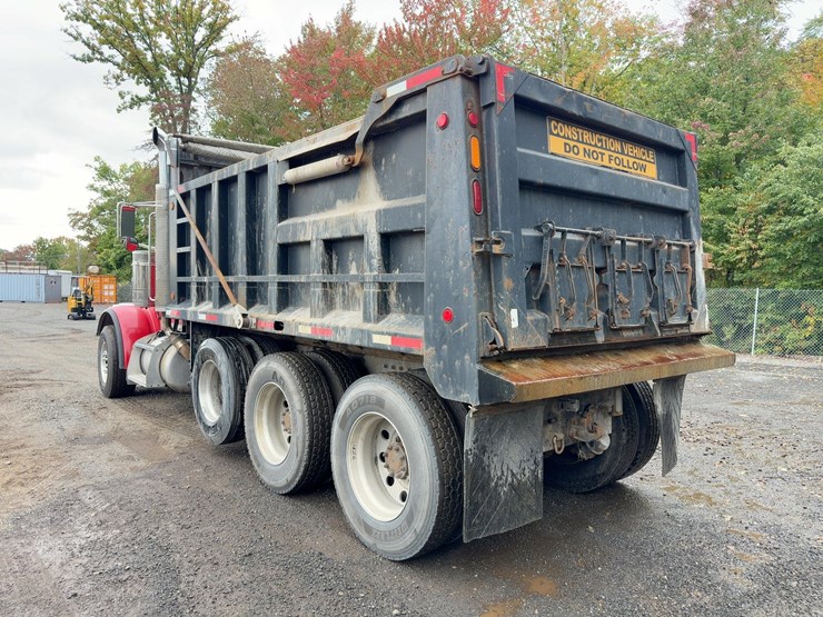 2008-peterbilt-367-image-3