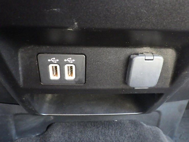 2020-ford-6-image-32
