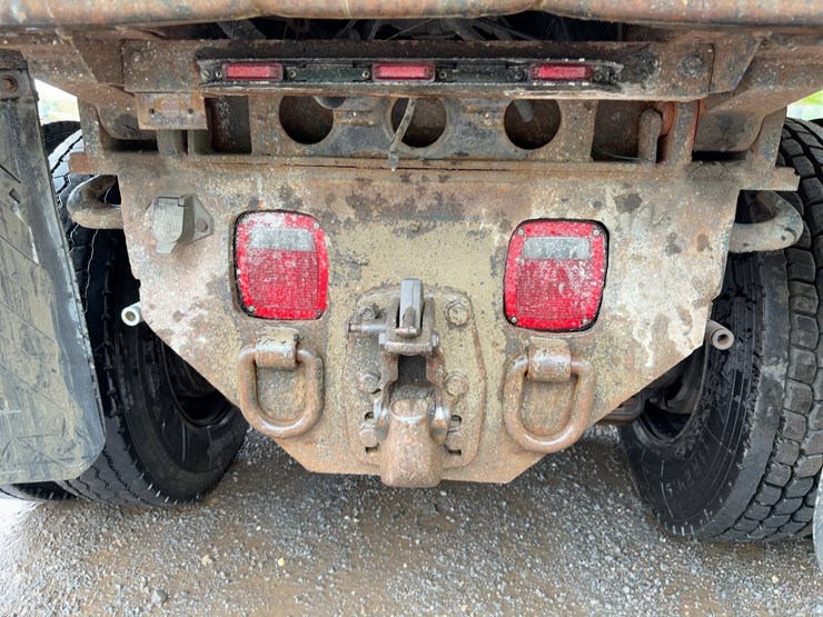 2005-mack-granite-cv713-image-13