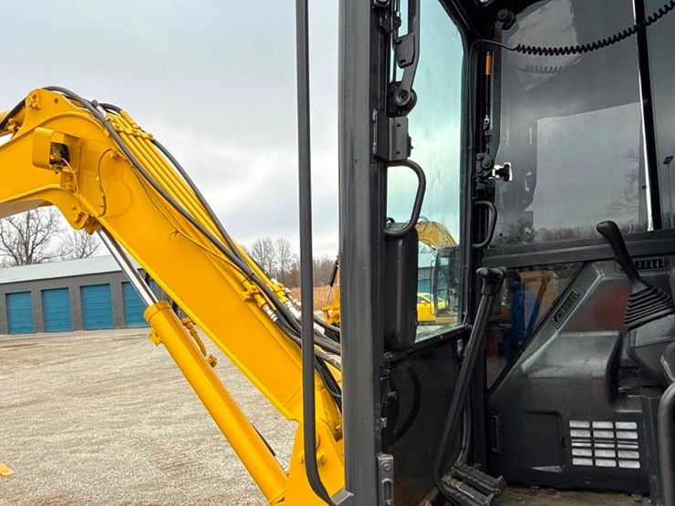 #2128-•-2023-komatsu-pc55-mini-excavator-image-22