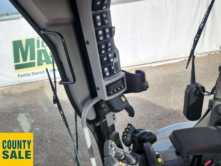 2015-caterpillar-140m-image-18