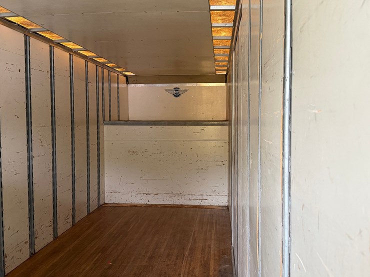 #1666-•-2012-freightliner-moving-box-truck-image-34