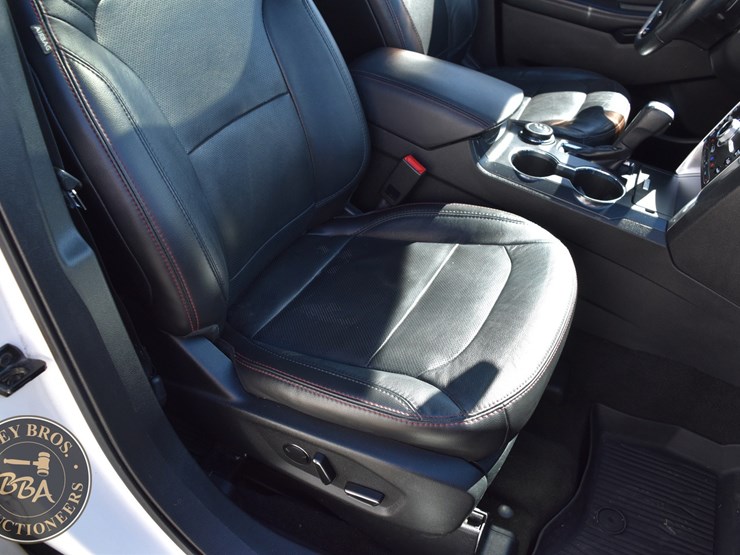 2018-ford-explorer-image-54