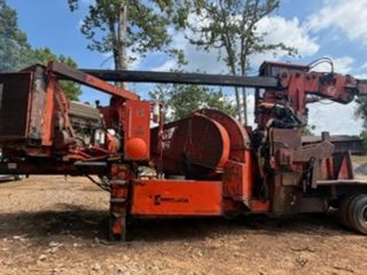 #121-•-morbark-22l-whole-tree-chipper-image-2