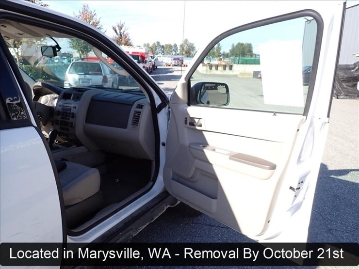 2010-ford-escape-image-10