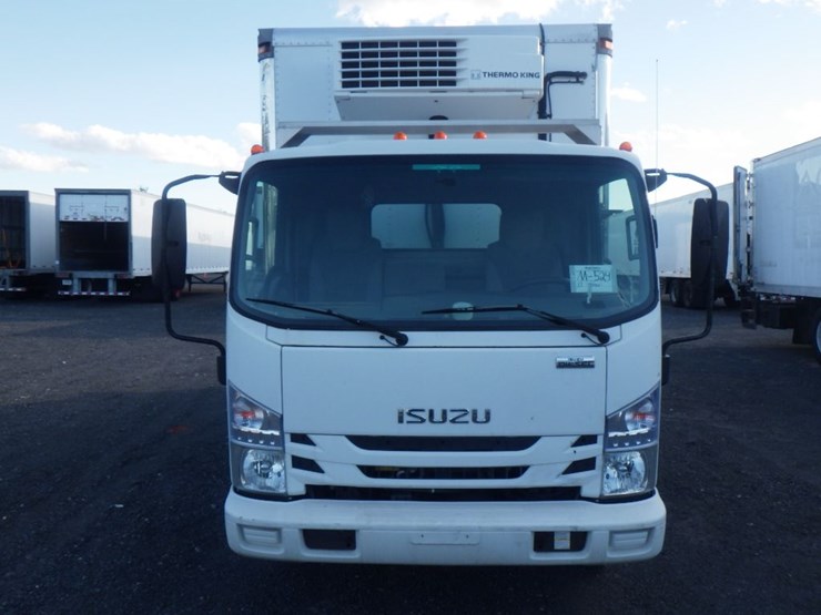 2017-isuzu-npr-image-2