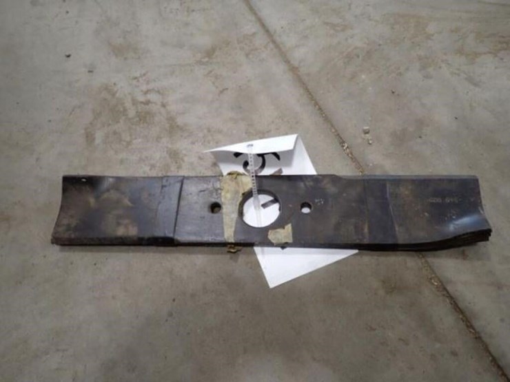 qty-of-2-14"-lawn-mower-blades-image-2