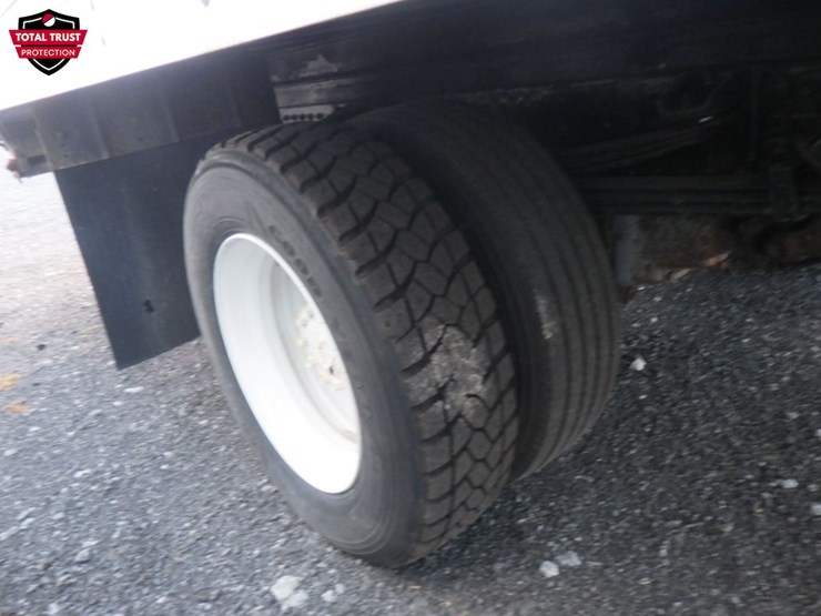 2019-hino-155-image-4