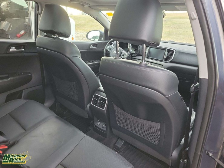 2017-kia-sportage-image-24