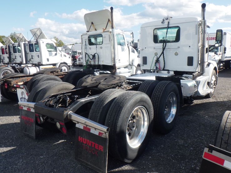 2015-peterbilt-579-image-7