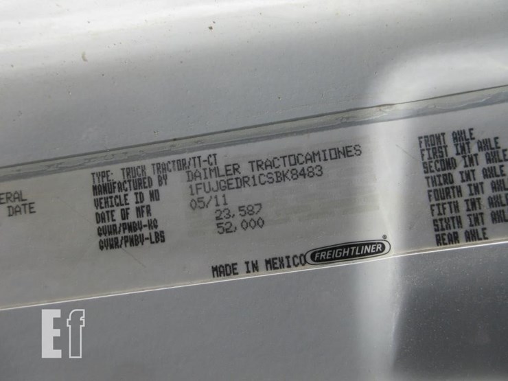 2012-freightliner-cascadia-125-image-15