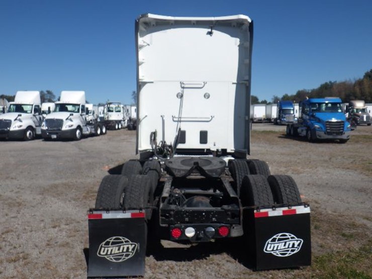 2019-kenworth-t680-image-12