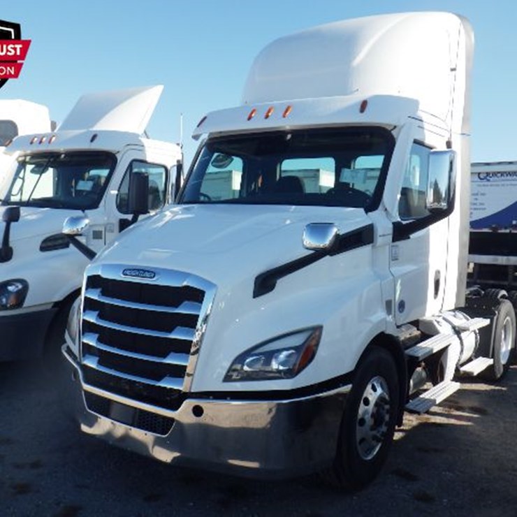 2021 FREIGHTLINER CASCADIA 126
