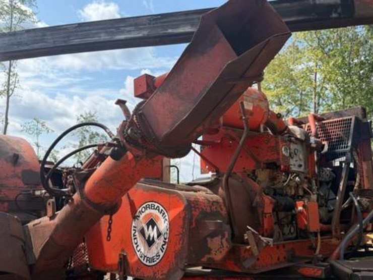 #121-•-morbark-22l-whole-tree-chipper-image-24
