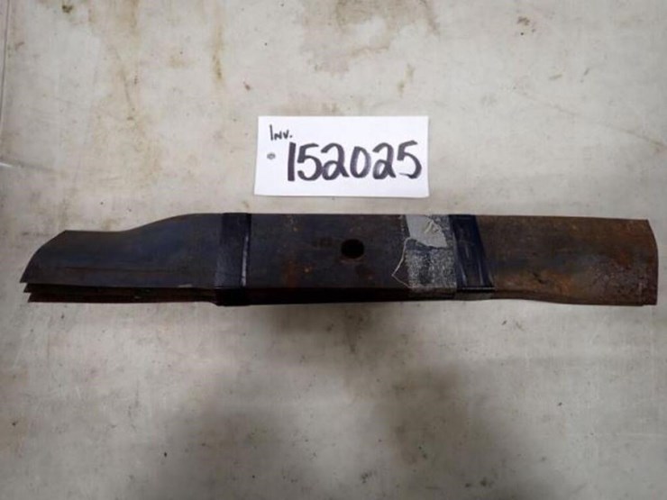 qty-of-3-17"-lawn-mower-blades-image-2