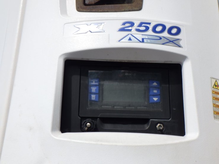 2014-utility-3000r-image-28