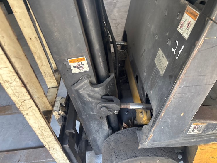 #21-•-yale-forklift-image-7