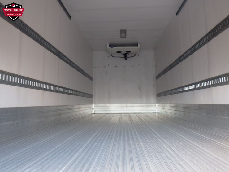 2019-hino-155-image-7