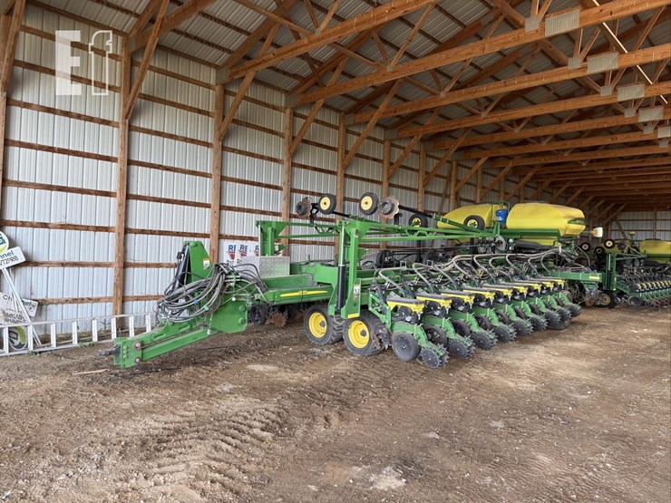 2013-john-deere-db60-image-1