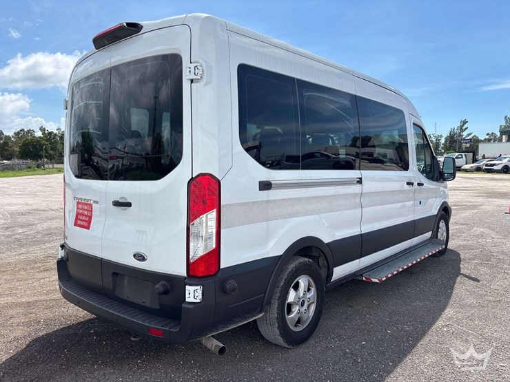 2019-ford-transit-image-3