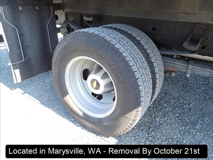 2022-chevrolet-3500-image-19