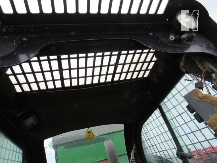 new-holland-c232-image-6