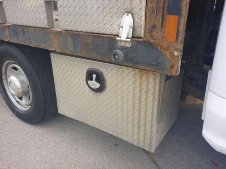 2019-ford-f350-xl-image-27