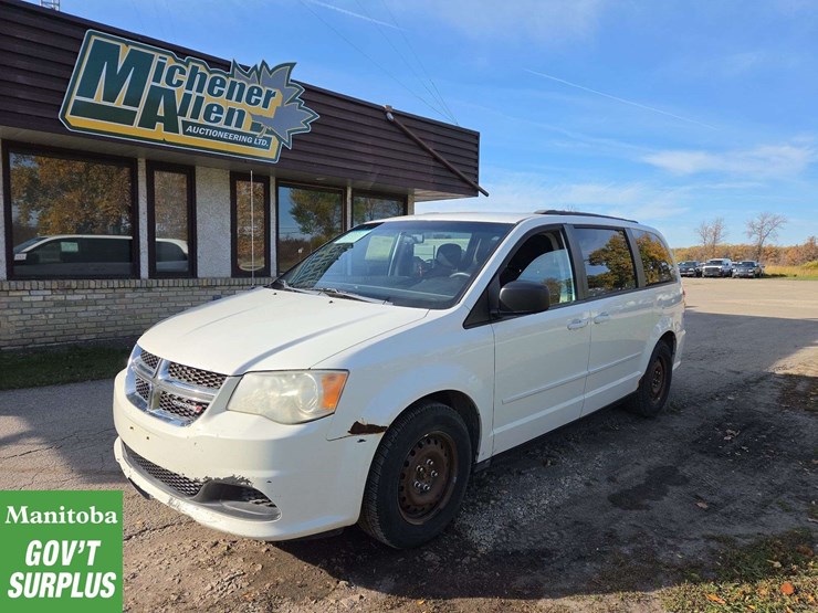 2012-dodge-grand-caravan-sxt-image-1