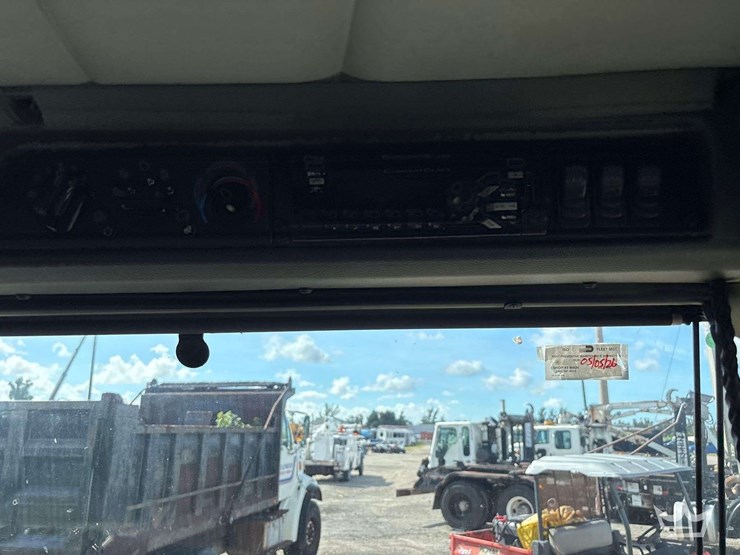 2019-peterbilt-520-image-20