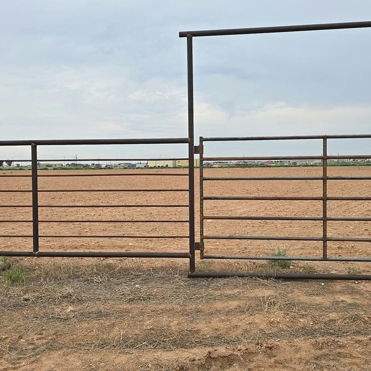 24ft Bow Gate Free-Standing Panel W/10ft Gate