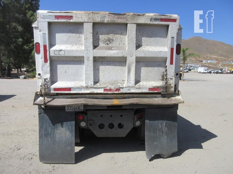 2013-freightliner-cascadia-125-image-14