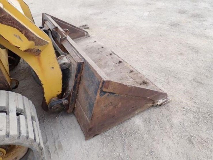 2019-caterpillar-259d-image-29
