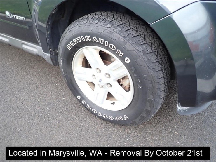 2010-ford-escape-image-17