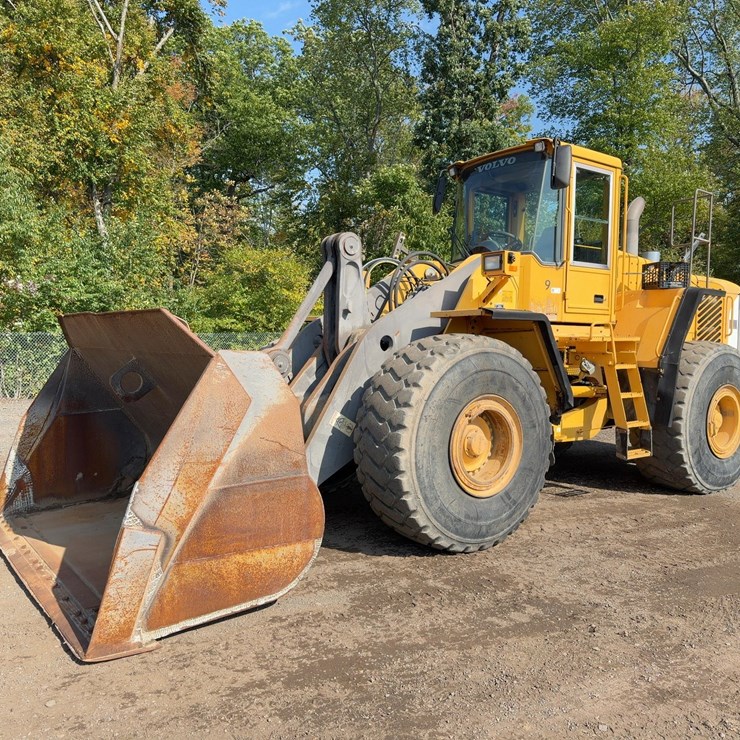 2002 VOLVO L180E