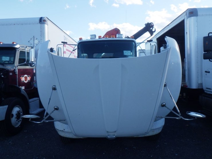 2014-kenworth-t370-image-19