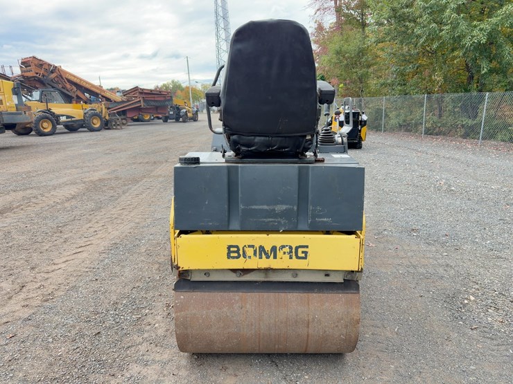 2004-bomag-bw100ad-3-image-4