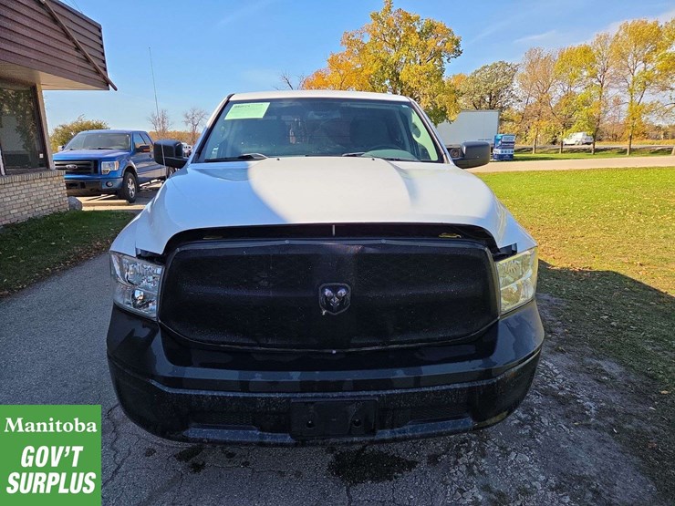 2015-dodge-1500-image-9