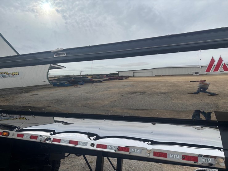 2025-axle-end-dump-image-9
