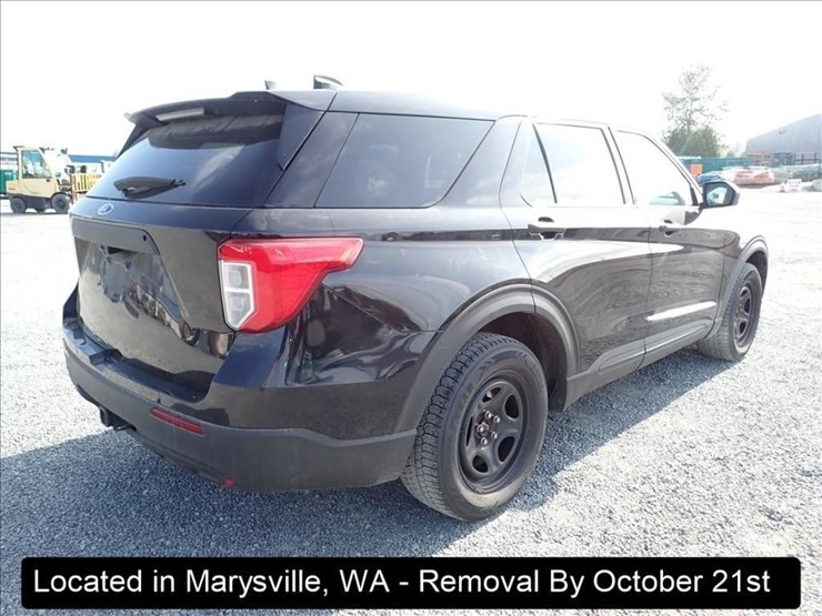 2021-ford-explorer-image-11