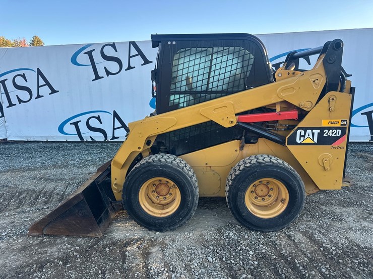 #2879-•-caterpillar-242d-wheeled-skid-steer-image-2