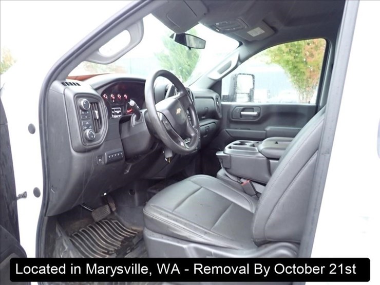 2021-chevrolet-3500-image-15