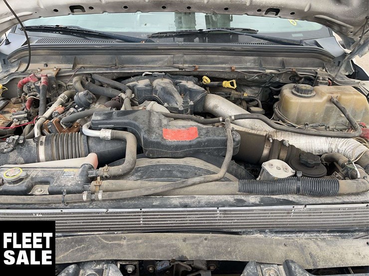 2011-ford-f550-image-22